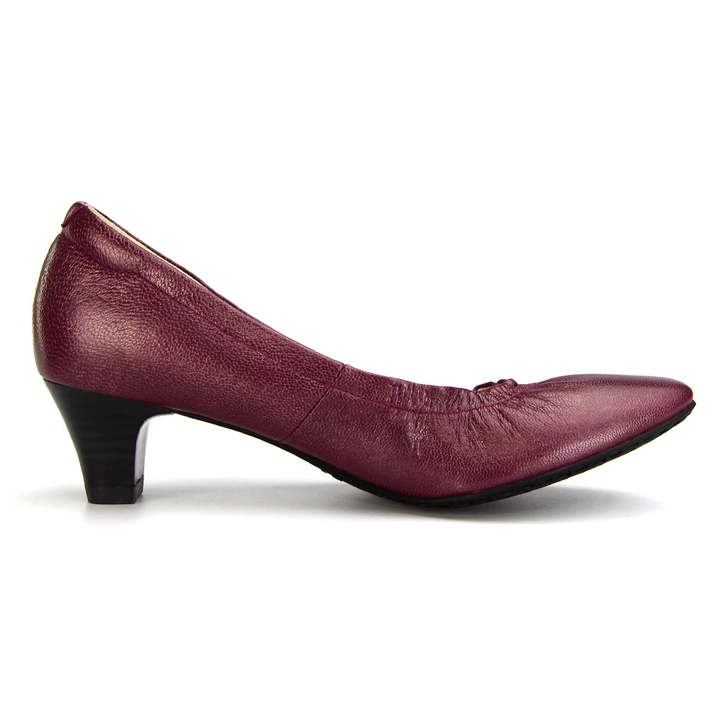 ស្បែកជើងនារី Pierre Cardin កែងជើងខ្ពស់បូមទឹក ទន់ស្រួលពាក់ ផលិតពីស្បែកសុទ្ធ ខ្មៅរលោង ម៉ូដែល 24SD323 