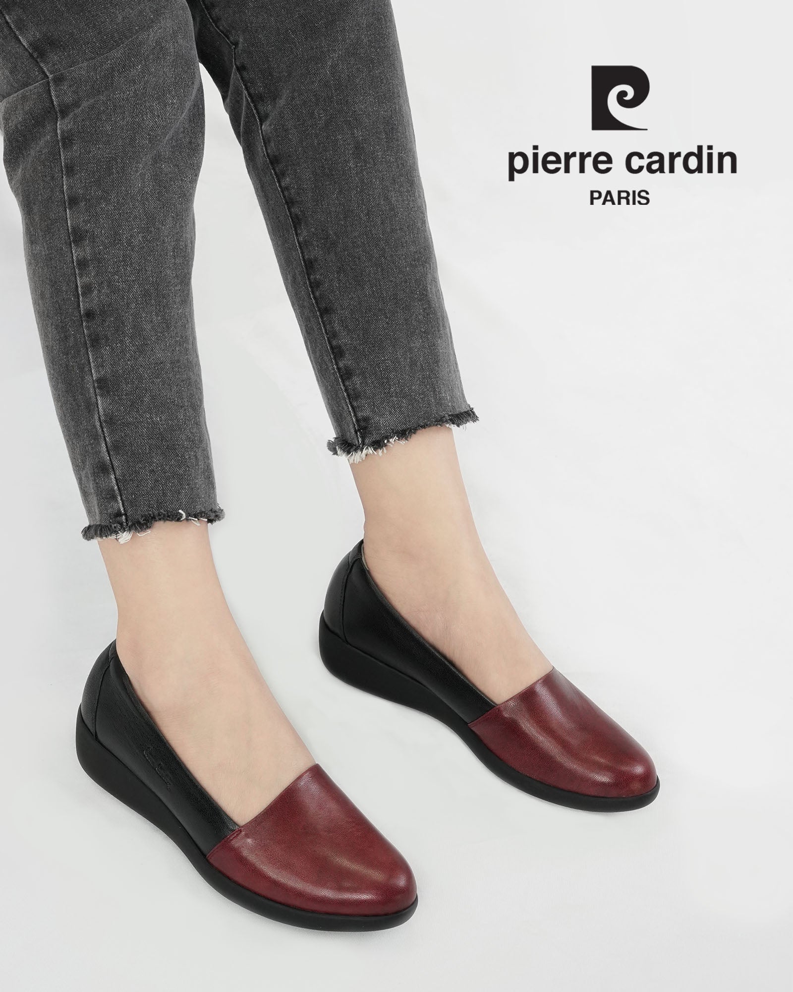 ស្បែកជើងសំប៉ែតនារី Pierre Cardin ទន់ស្រួលពាក់ ផលិតពីស្បែកសុទ្ធ ពណ៌ខ្មៅ ម៉ូដែល 27WC455