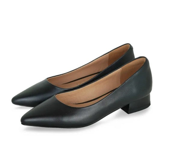 ស្បែកជើងនារី Pierre Cardin ស្បែកជើងសំប៉ែត ស្បែកជើងស្បែកទន់ស្រួលពាក់ ផលិតពីស្បែកសុទ្ធ ពណ៌ខ្មៅ ម៉ូដែល 52AD148 