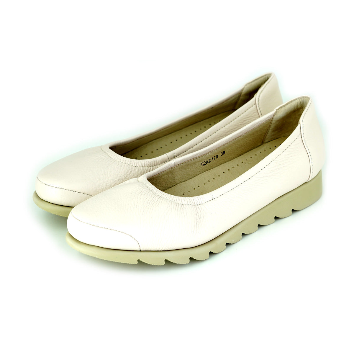 ស្បែកជើងនារី Pierre Cardin ទន់ស្រួលពាក់ ផលិតពីស្បែកសុទ្ធ បន៍ត្នោតខ្ចី ម៉ូដែល 52AD170 