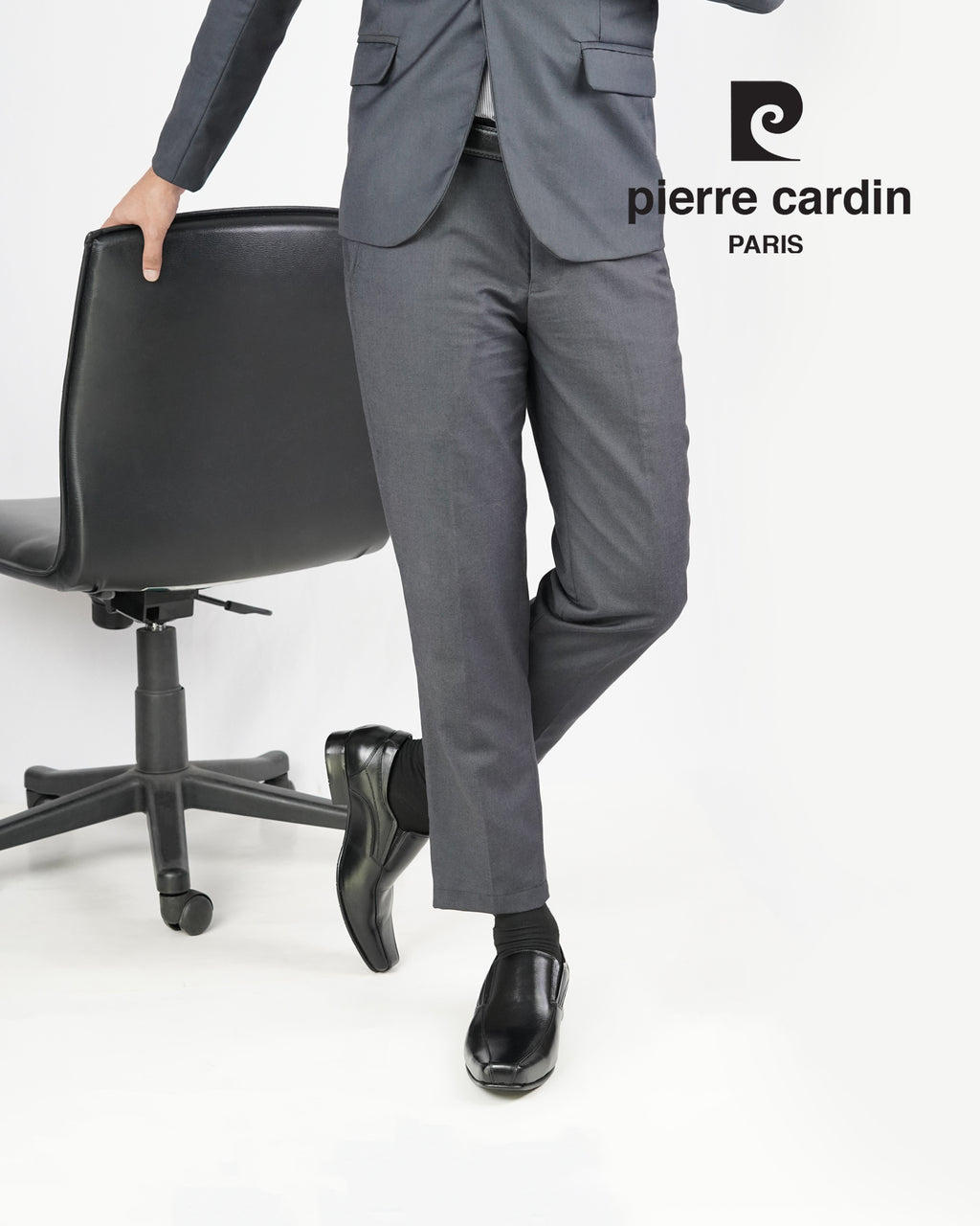 ស្បែកជើងបុរស Pierre Cardin ស្បែកជើងធម្មតា ស្បែកជើងធម្មតា ទន់ស្រួលពាក់ ផលិតពីស្បែកសុទ្ធ ពណ៌ខ្មៅ ទំហំ 80TD117 